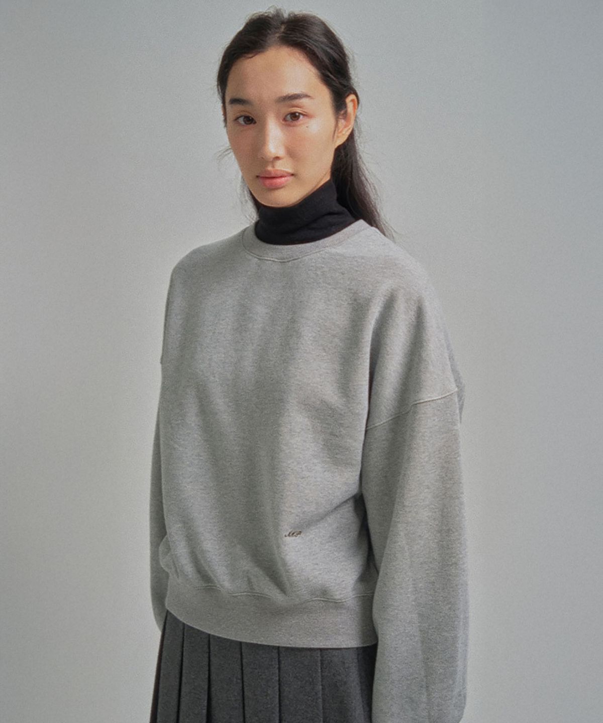 망고매니플리즈(MANGO MANY PLEASE) SHEERLY TURTLE TEE_BLACK