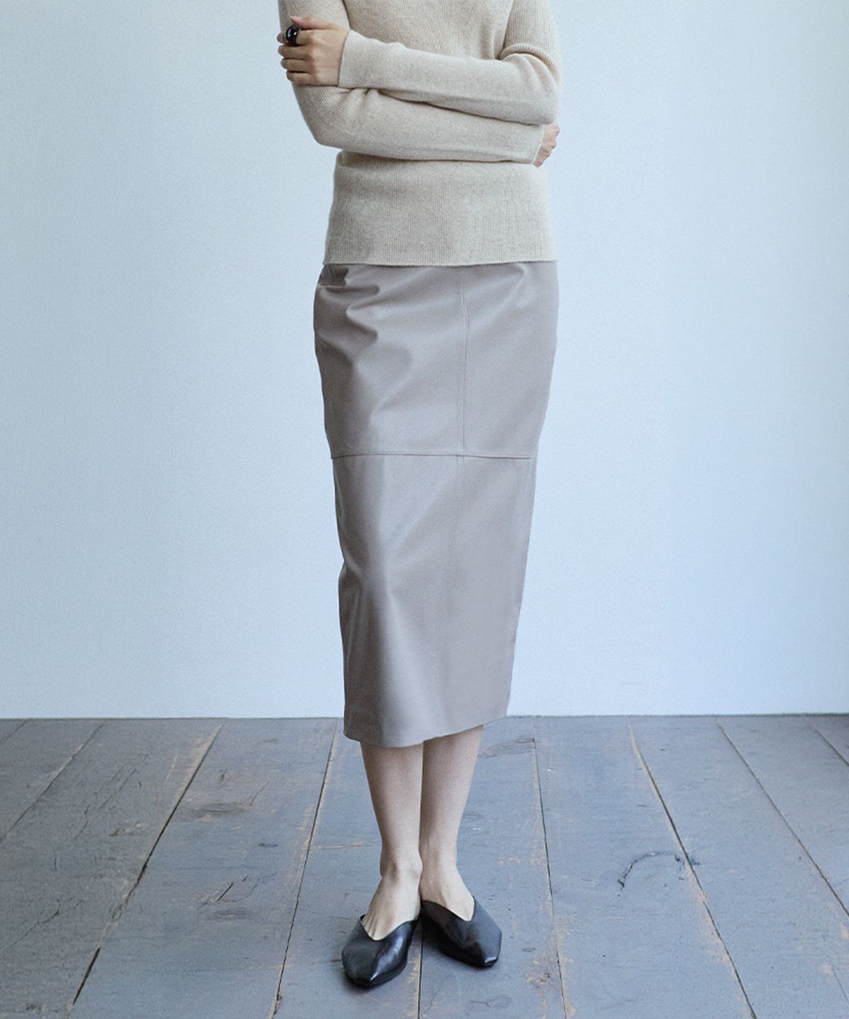 베르데마르(VERDEMAR) Lambskin Straight midi Skirt_Mist Taupe