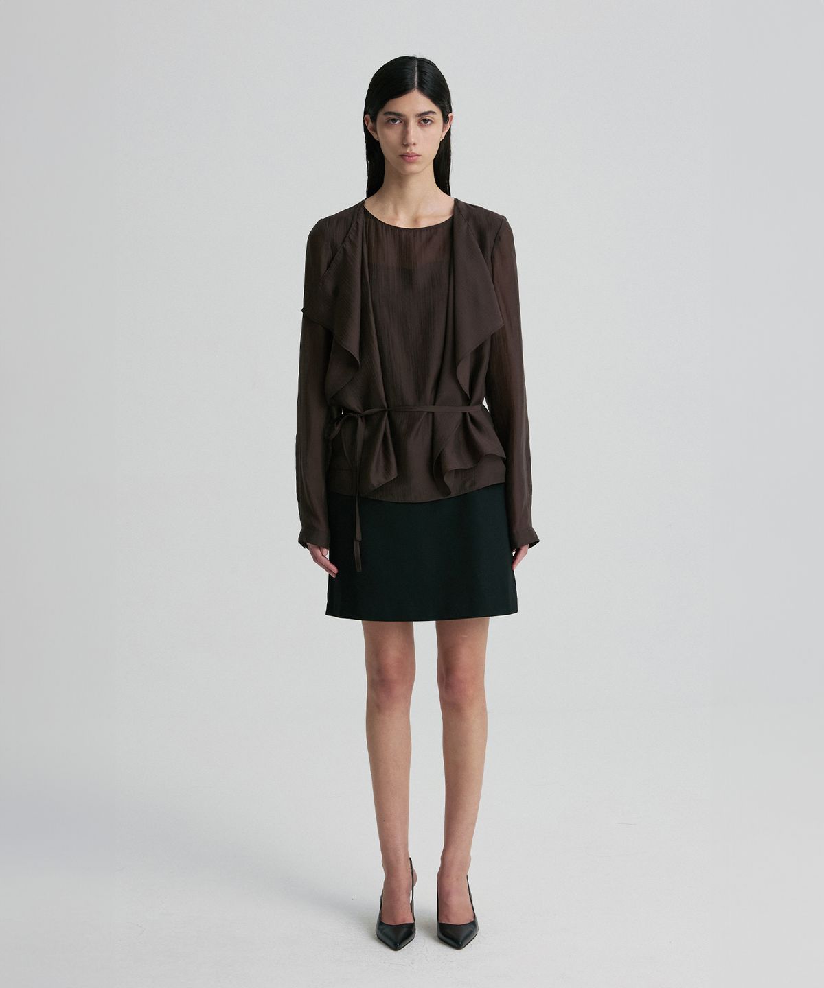 리이(RE RHEE) TIE-DETAIL GATHERED-WAIST BLOUSE TRUFFLE