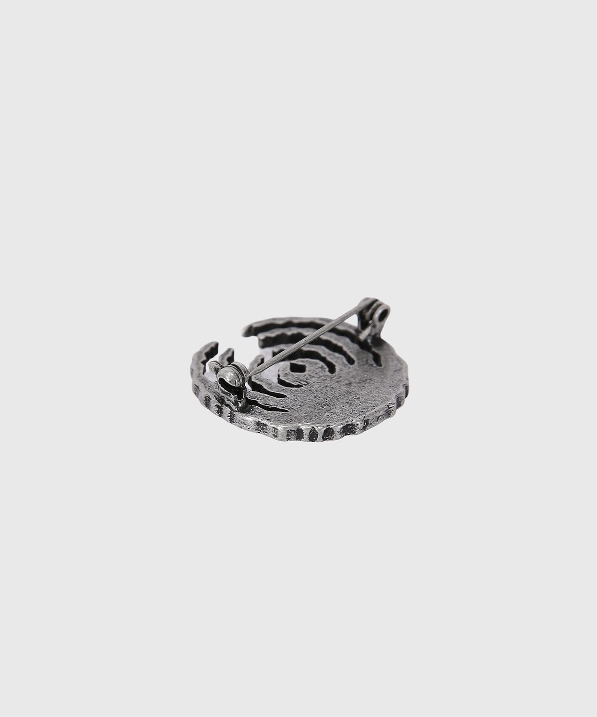 다이브인(DIVEIN) [DIVEIN X DAMONS YEAR] D.M.Y LOGO BROOCH