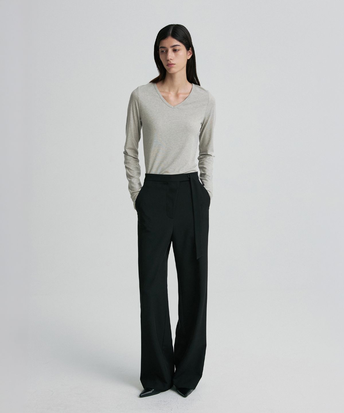 리이(RE RHEE) ASYMMETRIC ZIP TROUSERS BLACK