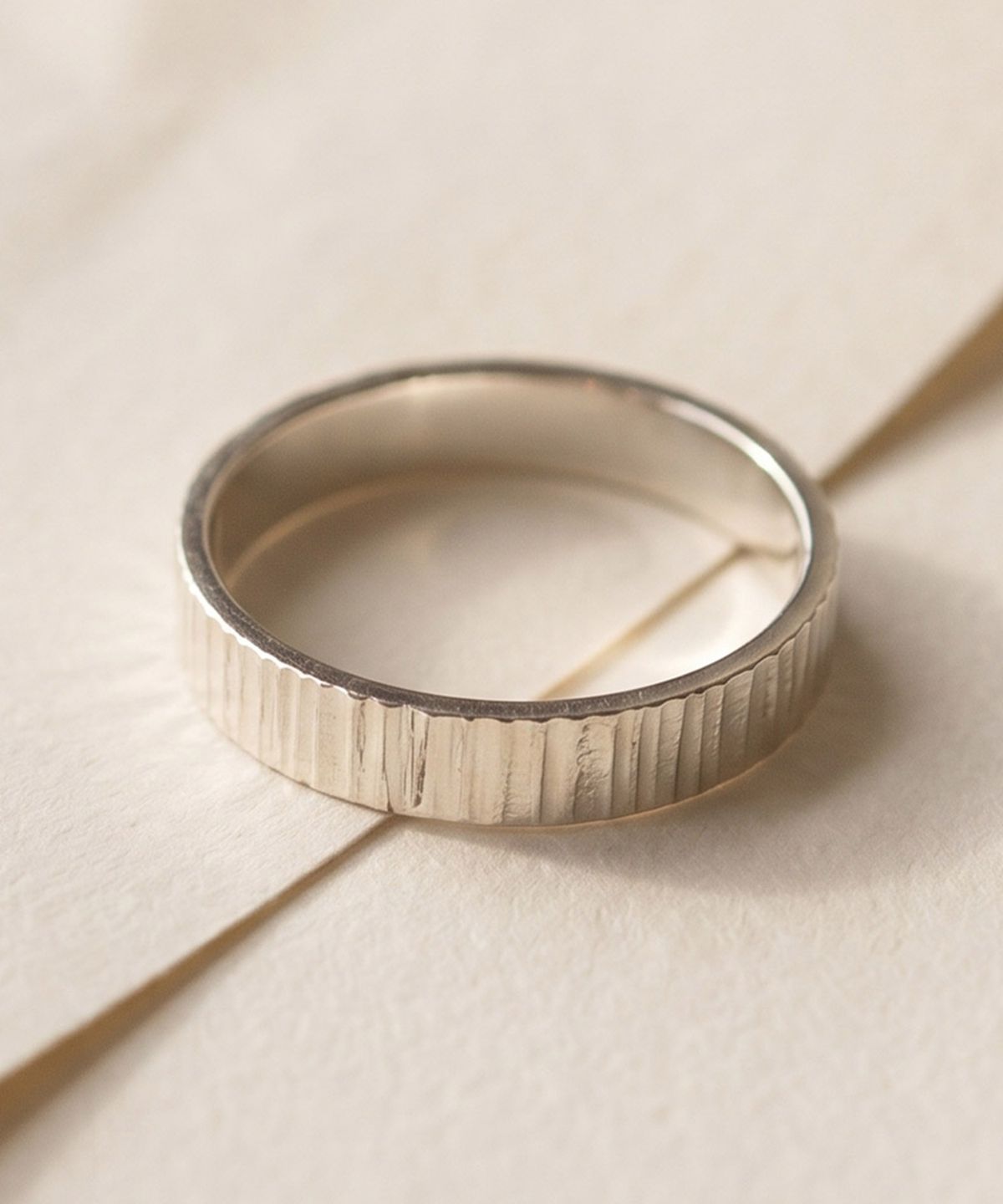엘렌쥬얼리(HELENE JEWELRY) 실버 Silver 925 우드 텍스쳐 미스 링 은 반지