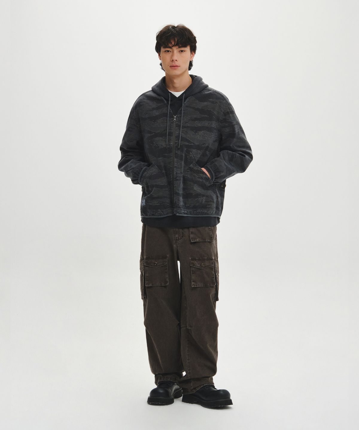 힐리먼트(HELEMENT) 매거진 카고 팬츠 (BROWN)