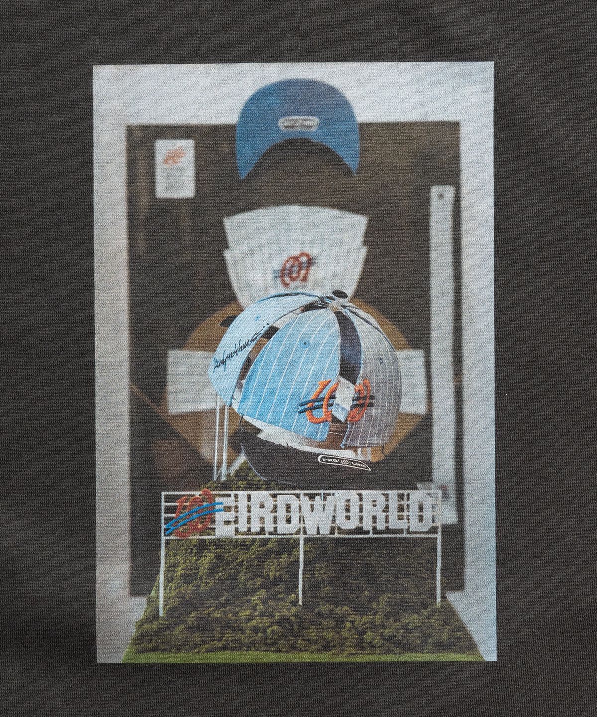 위얼드월드(WEIRDWORLD) 루디인다하우스 X 위얼드 Jonna weird 피그먼트 포토 티셔츠