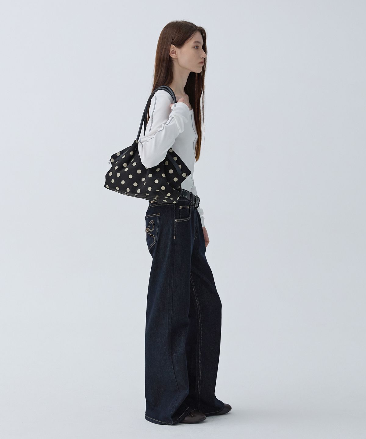 아크무어(ARCMOOR) 도트 볼륨 토트백 [Black]