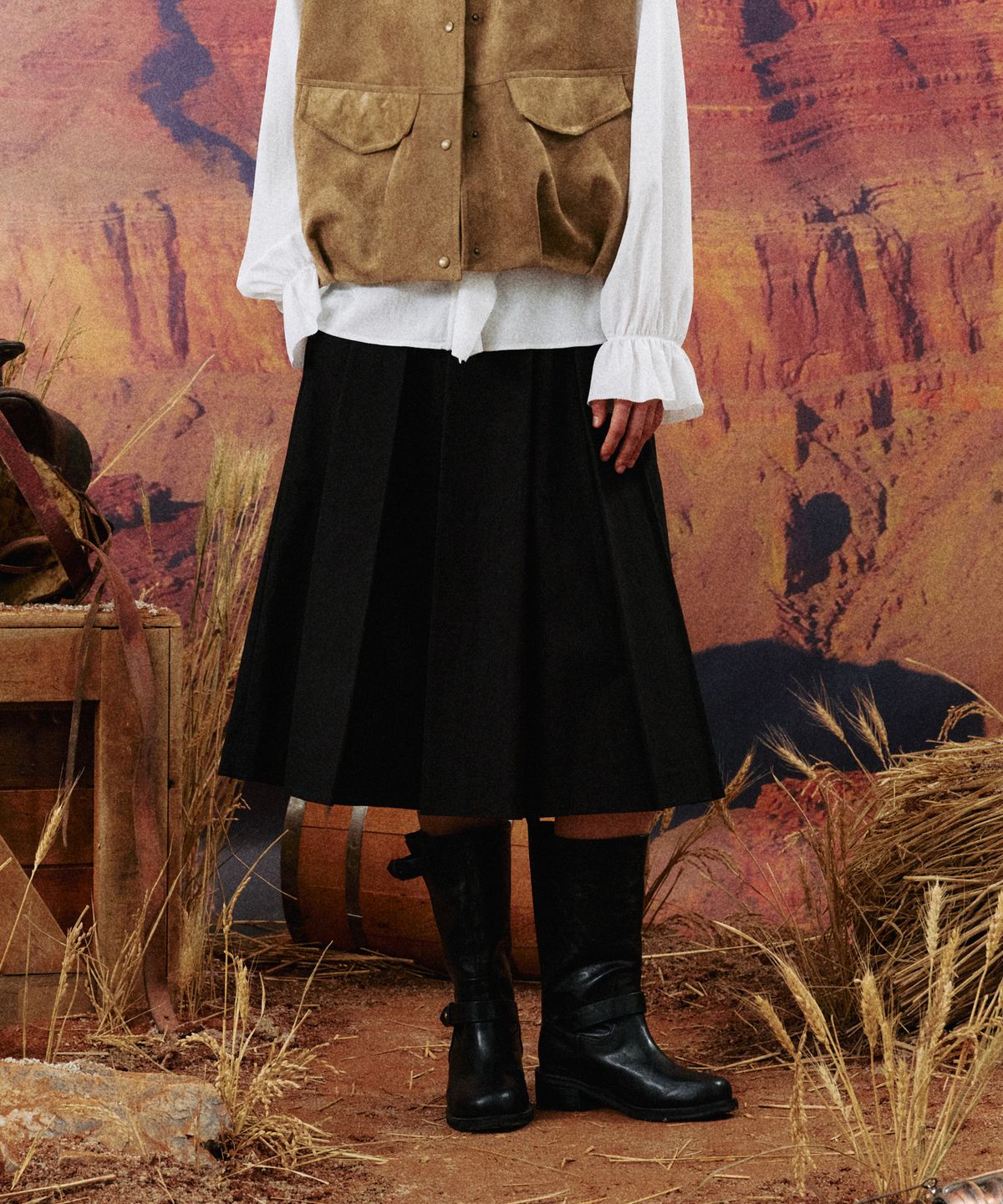망고매니플리즈(MANGO MANY PLEASE) CINDY TUCK SKIRT_BLACK