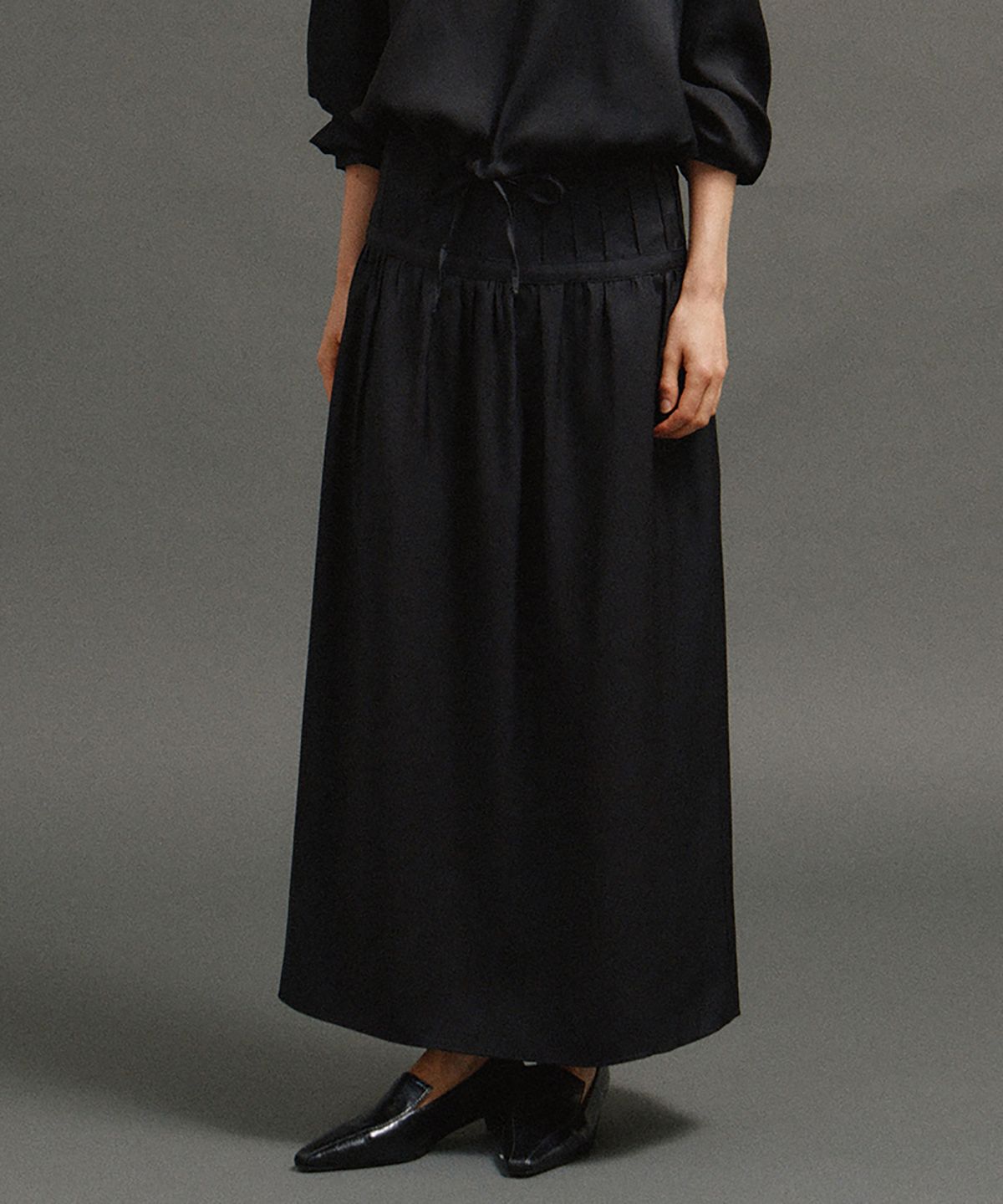 노우드(NOEUD) SK014 Muted Pintuck Skirt (Black)