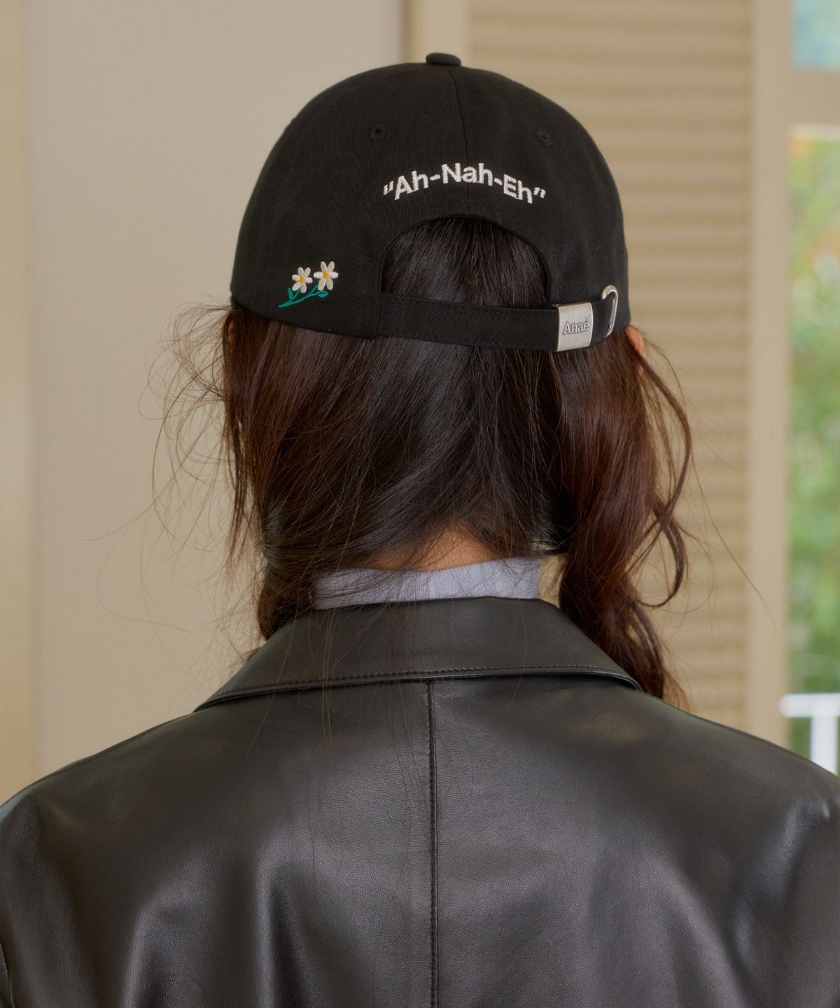 아나에(ANAE) CLAIR BADGE CAP BLACK