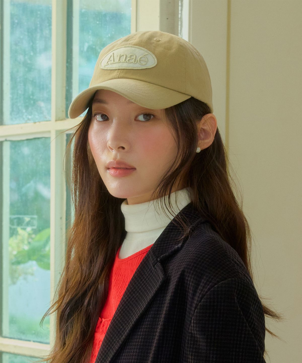 아나에(ANAE) CLAIR BADGE CAP BEIGE