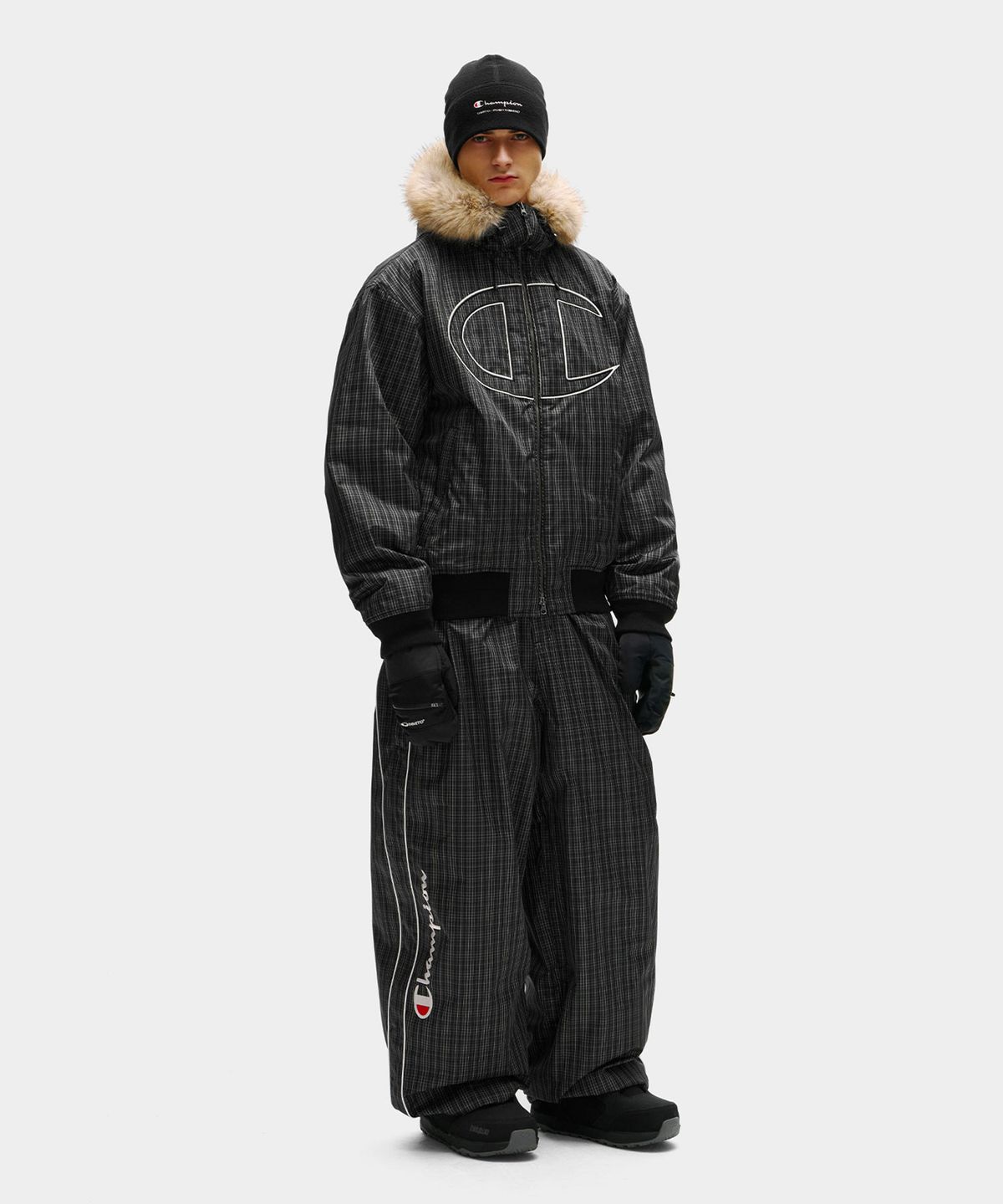 디미토(DIMITO) [CHAMPION x DIMITO] SCRIPT TRACK BANDED PANTS (WIDE FIT LV.2) MONO CHECK