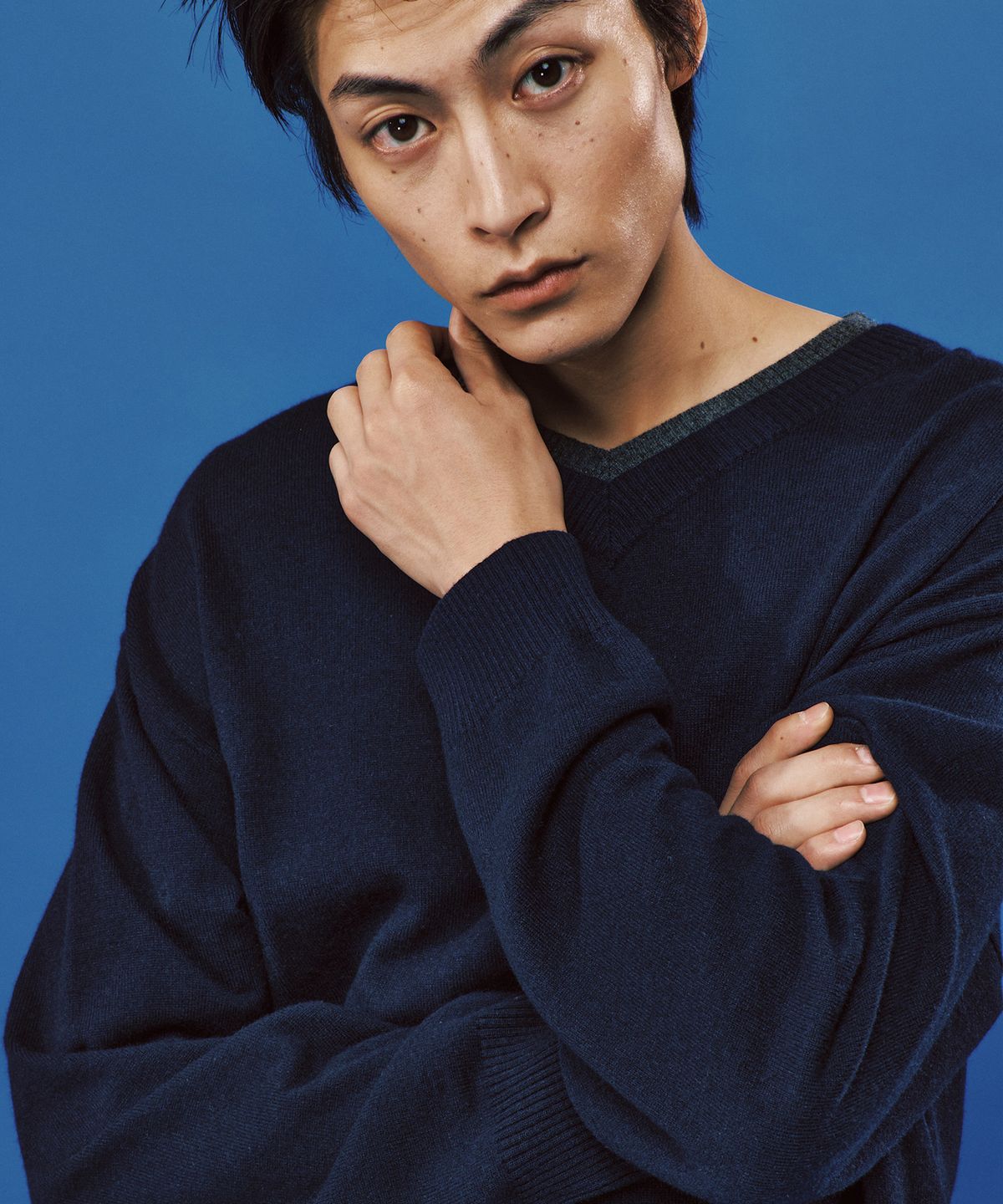 플랙(PLAC) 캐시미어 블렌드 브이넥 레이어드 니트 네이비
