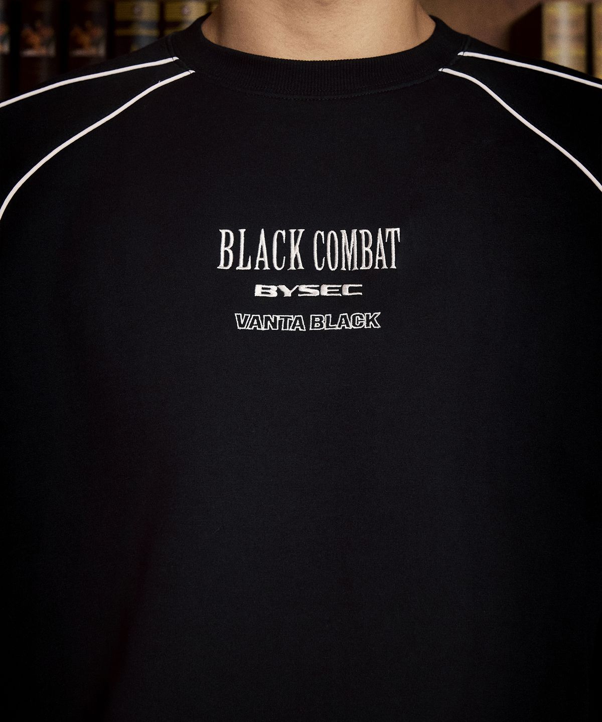 바이젝(BYSEC) [BYSEC X BLACKCOMBAT] 블랙컴뱃 벤타블랙 맨투맨