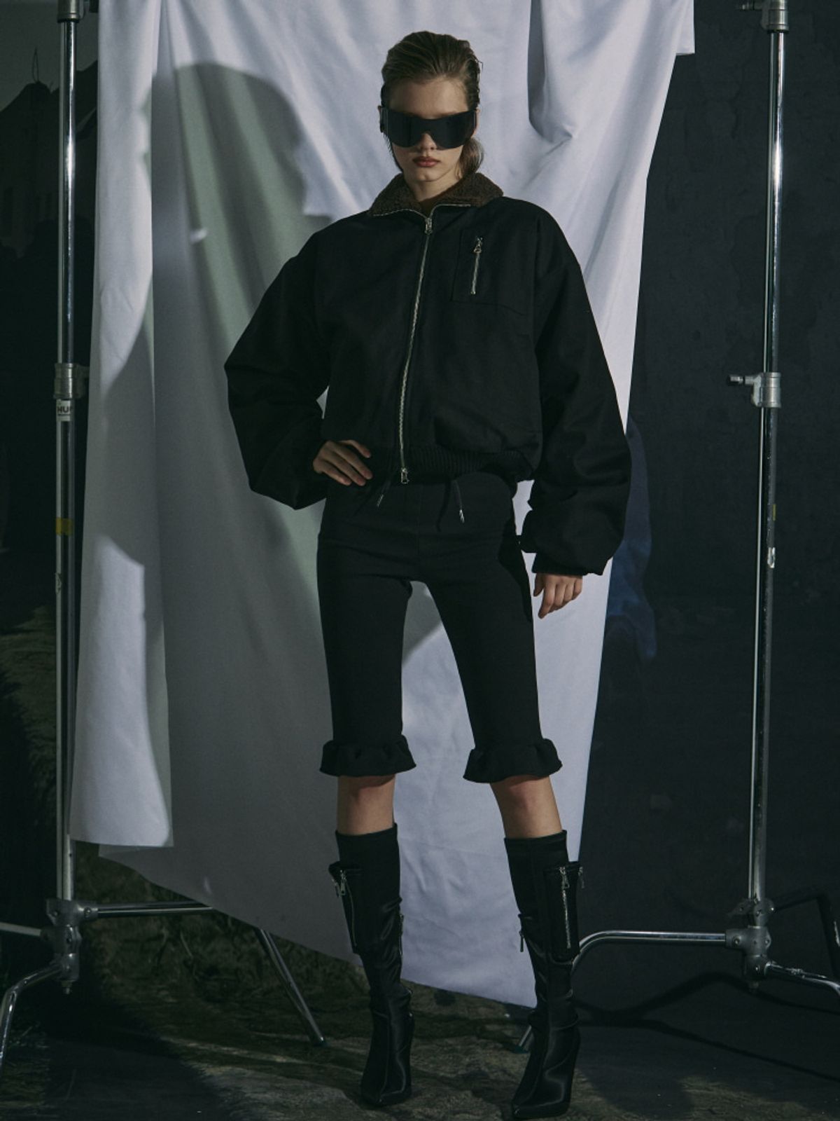 게이트리스(GATELESS) BOUCLE HERRINGBONE JACKET-BLACK