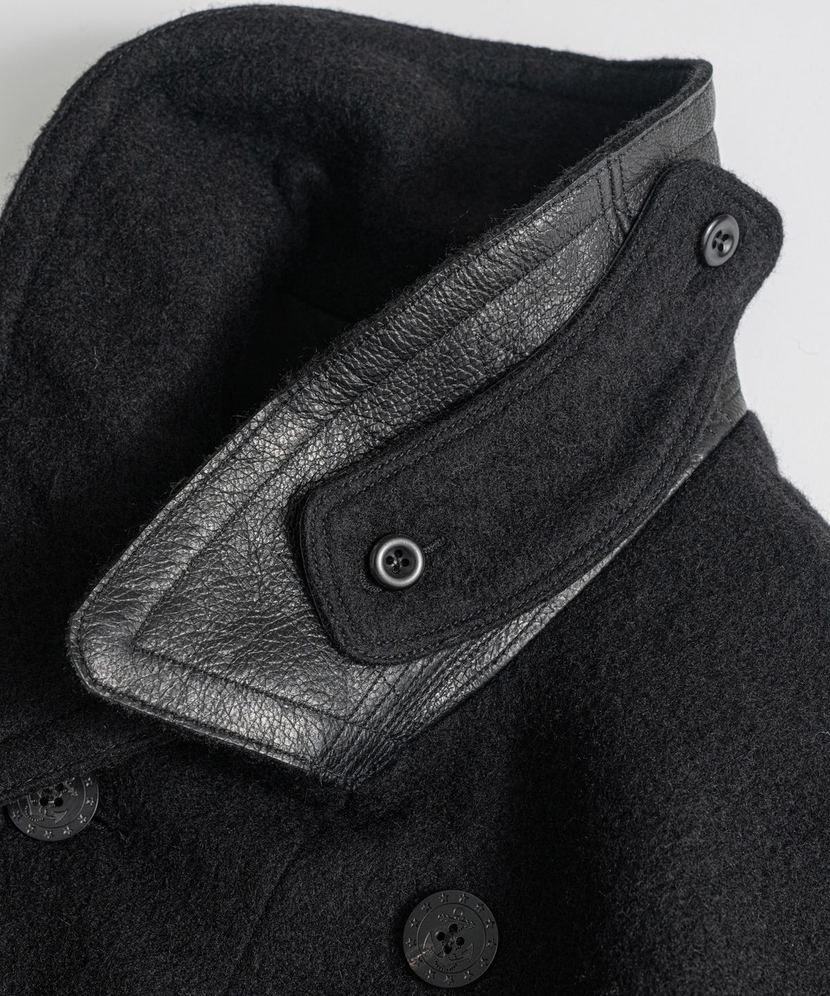 비헤비어(BEHEAVYER) BOILED WOOL NAVAL PEA COAT black