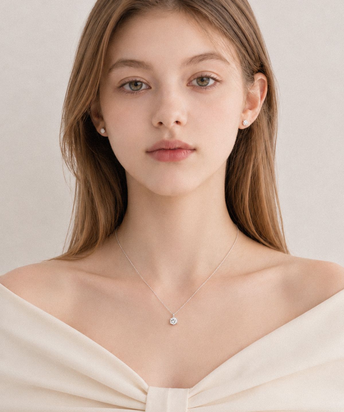 바이브나인(Vibe9) V9 Essential 38 Moissanite Stud Necklace (0.5ct)