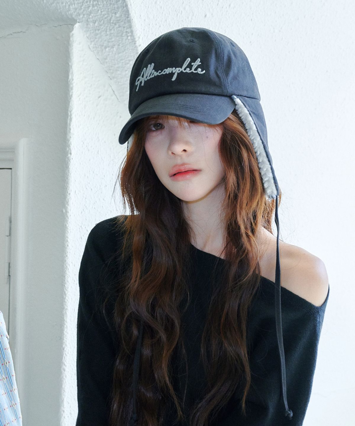 올인컴플리트(ALLINCOMPLETE) 달마시안 이어플랩 캡 (블랙)