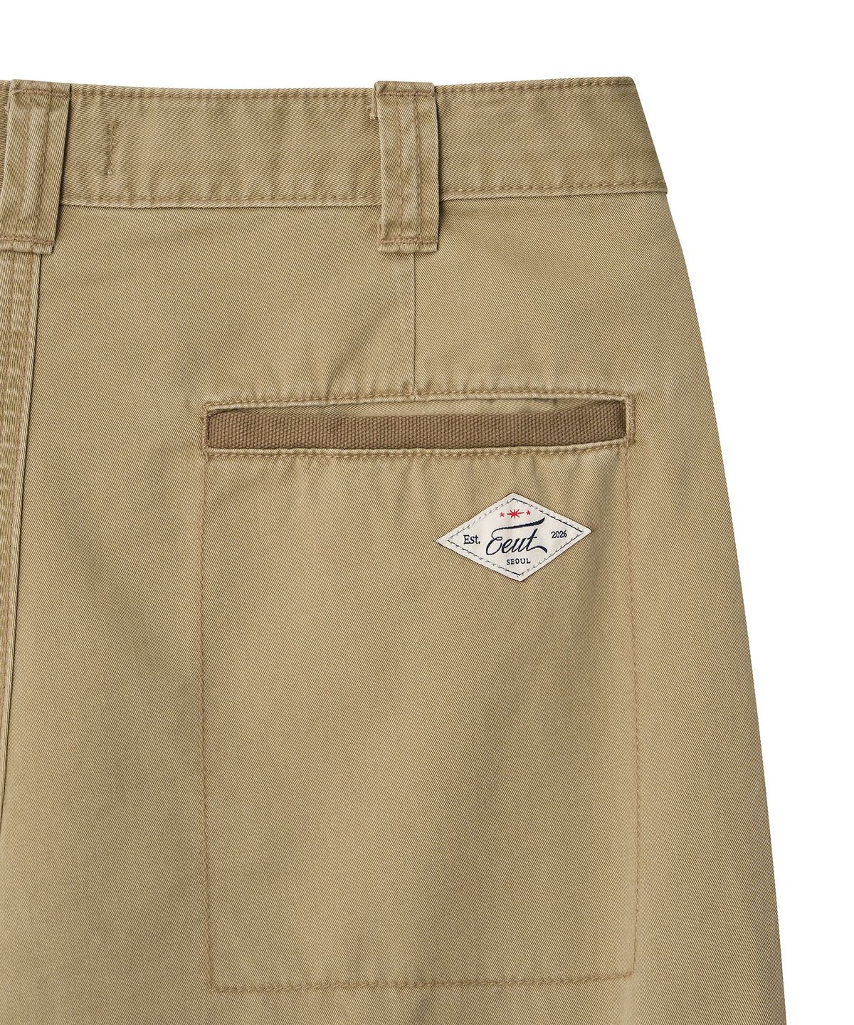 이우트(EEUT) TWO TUCK WORK PANTS / BEIGE