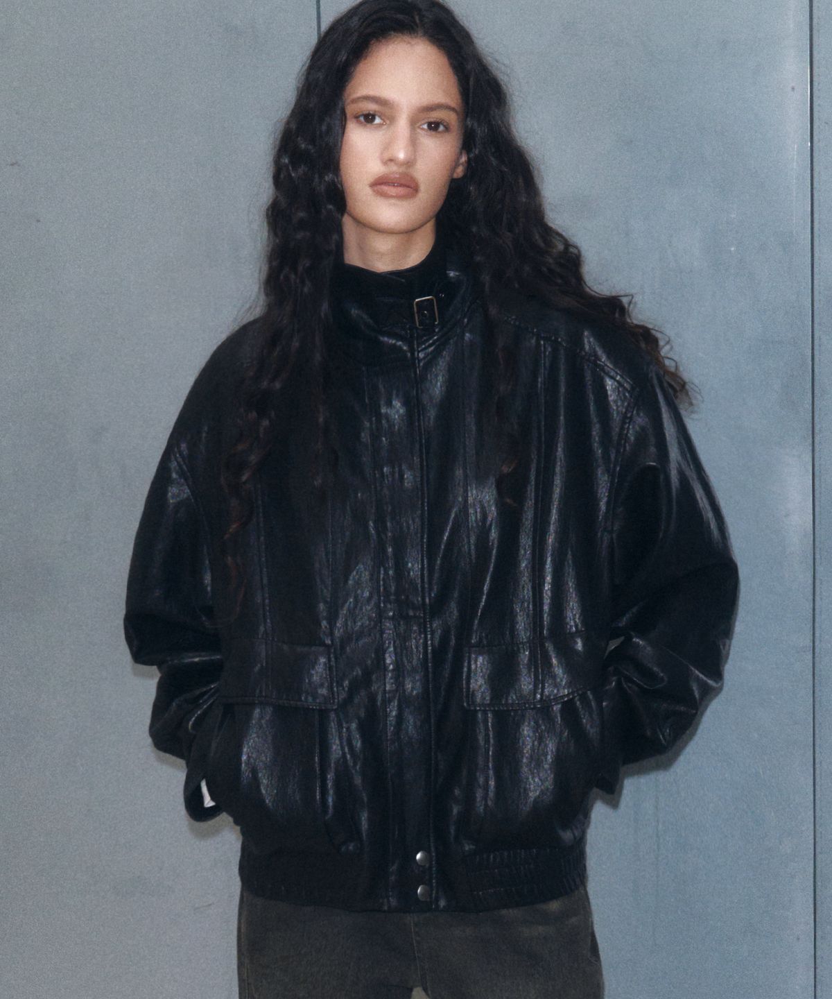 긴스키(GINSUKI) [긴스키 X 물바다]HIGH-NECK LEATHER BLOUSON JACKET (BLACK)