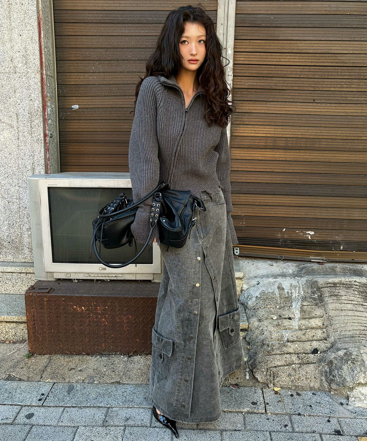 긴스키(GINSUKI) [긴스키 X 물바다]MULTI  POCKET MAXI T SLIT SKIRT (GREY)