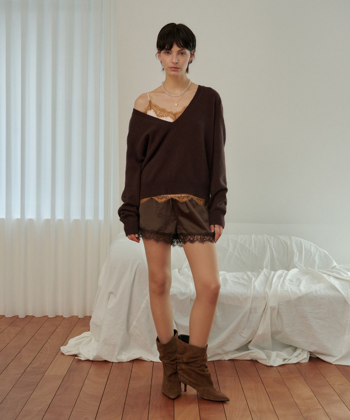 멜리앤로즈(MELLY&ROSE) 멜리 레이스 새틴탑(319951)_PINK