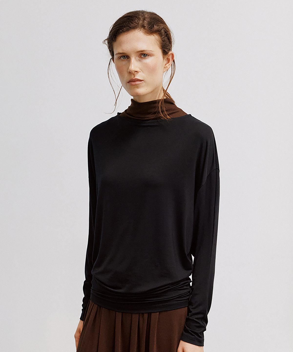 노우드(NOEUD) TS020 Volume Boat-Neck Tee (Black)