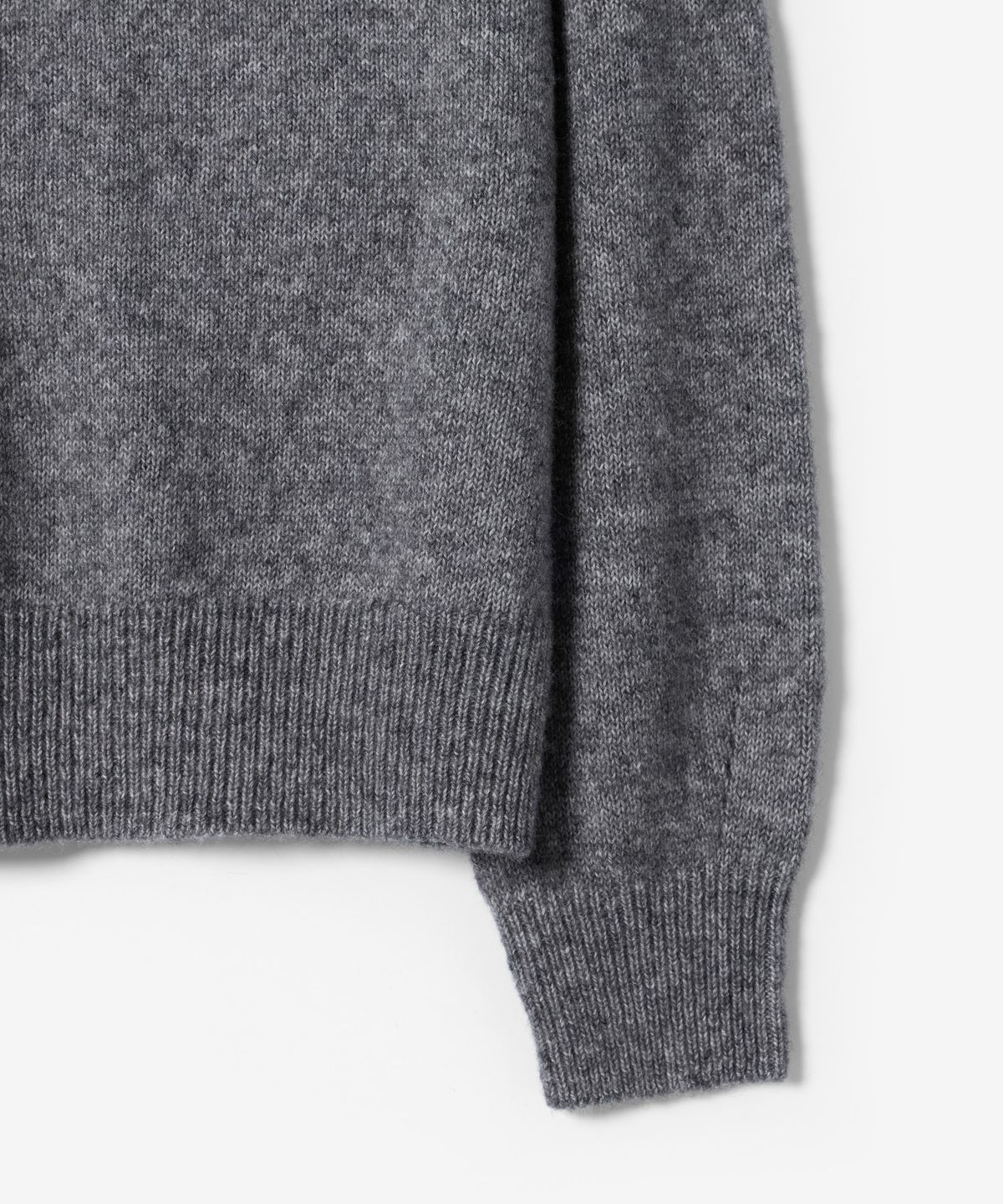 건지 울른스(Guernsey Woollens) [릴리 오브 건지] 알파카 블렌드 카라 포켓 니트 - 그레이