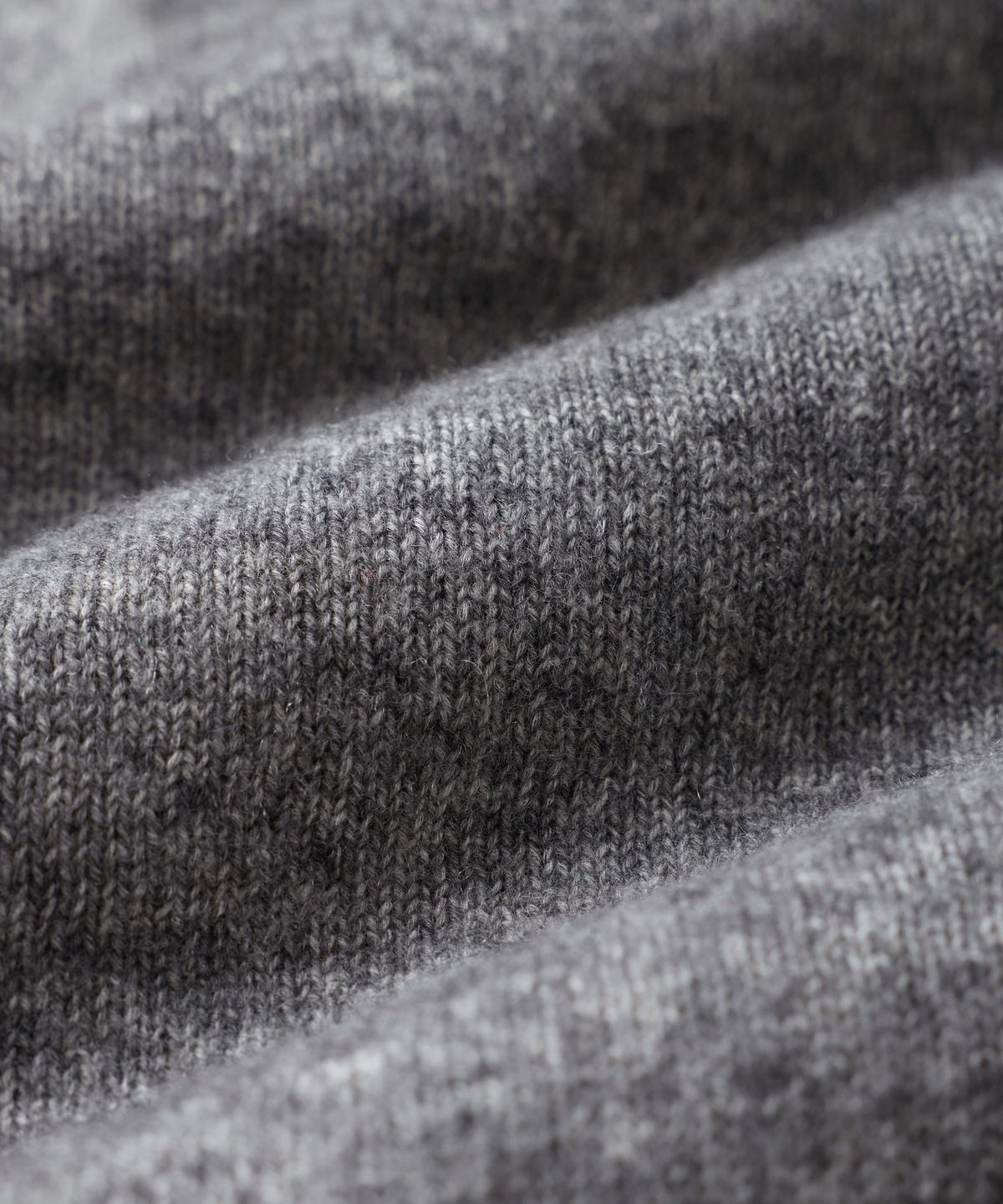 건지 울른스(Guernsey Woollens) [릴리 오브 건지] 알파카 블렌드 카라 포켓 니트 - 그레이
