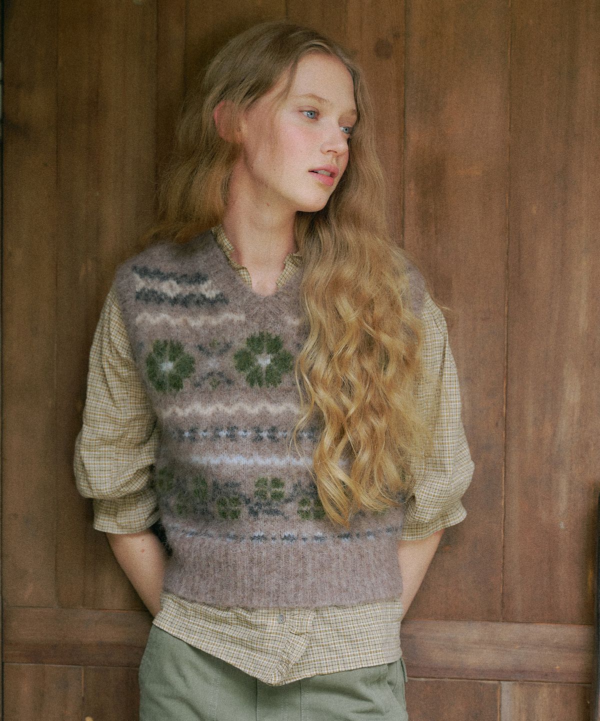 건지 울른스(Guernsey Woollens) [릴리 오브 건지] 플랑몽 페어아일 알파카 베스트 - 베이지