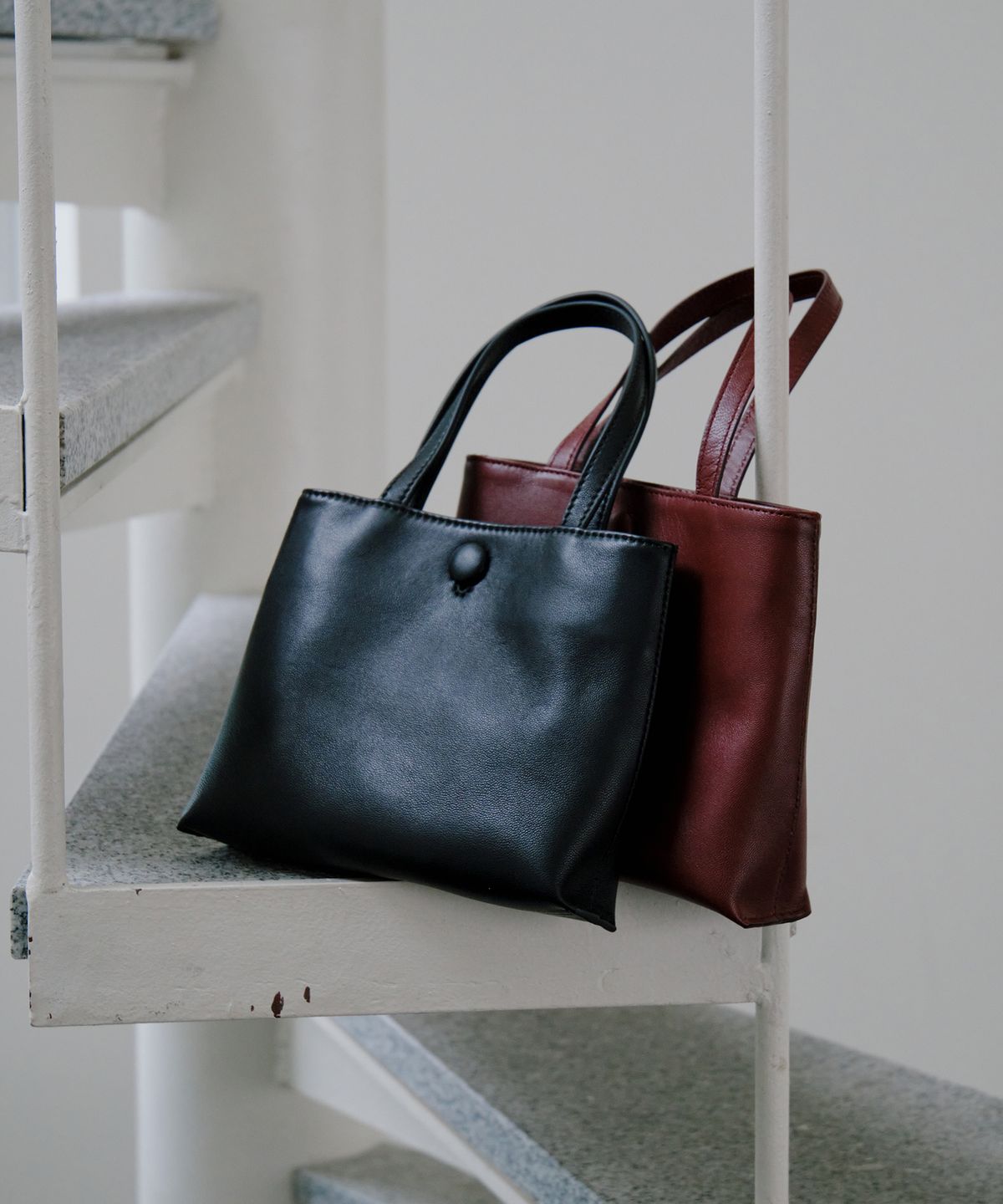 까르몽드(CARMONDE) Rove Mini Bag - Black