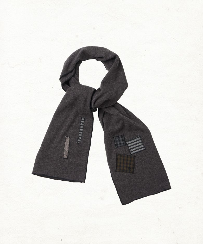 DD collage patch muffler (CHARCOAL)