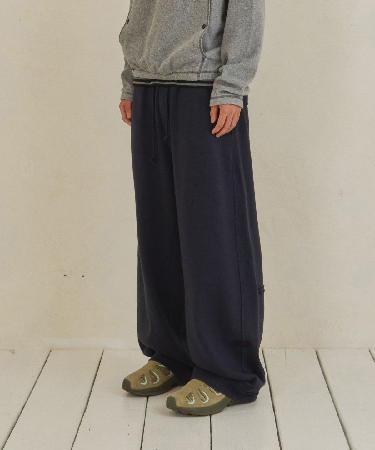 단델(DANDEL) DD mending patch rib sweat pants (NAVY)