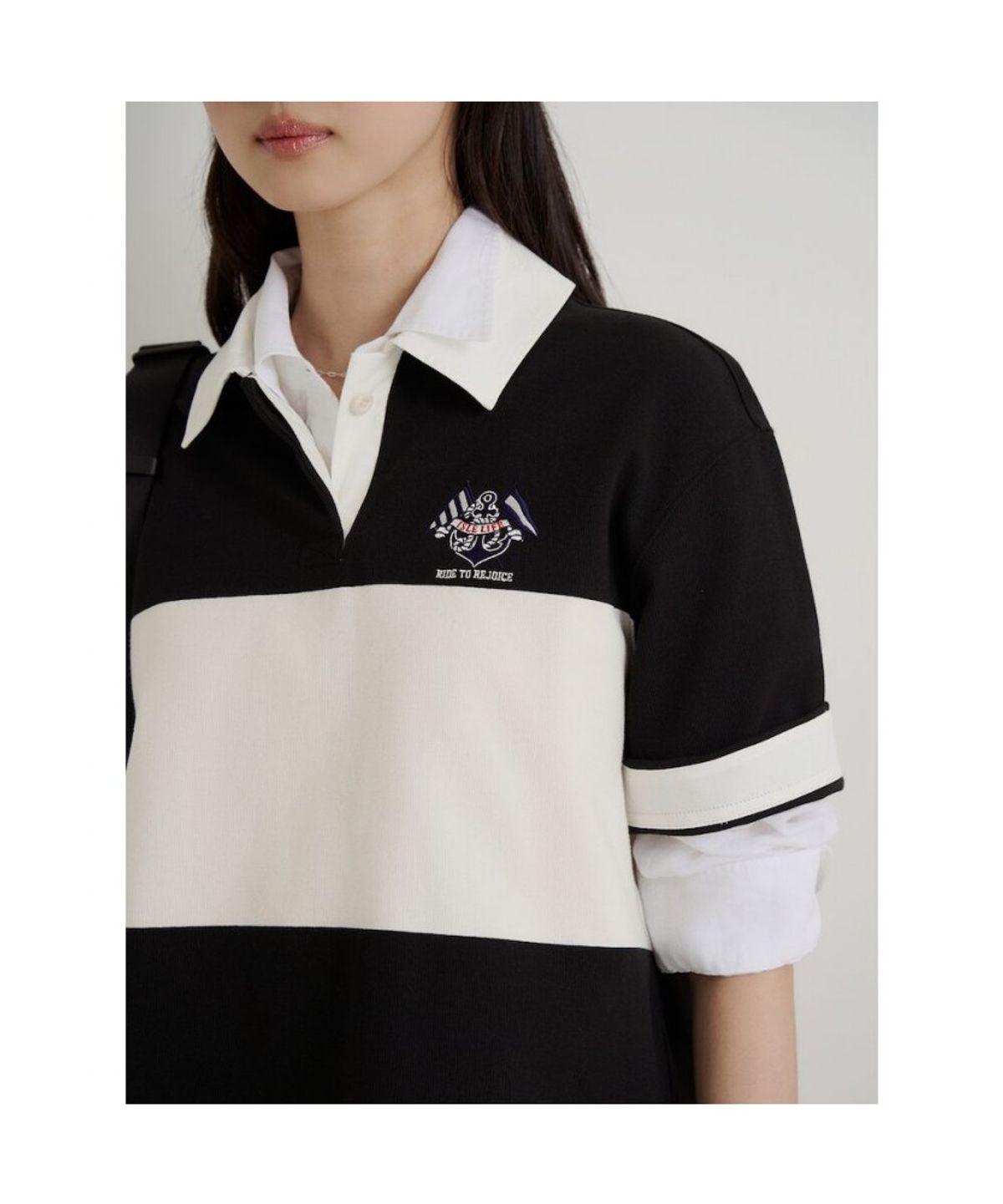 빈폴 레이디스(BEANPOLE LADIES) 럭비 스트라이프 반소매 폴로 티셔츠  블랙 (BF6742C115)
