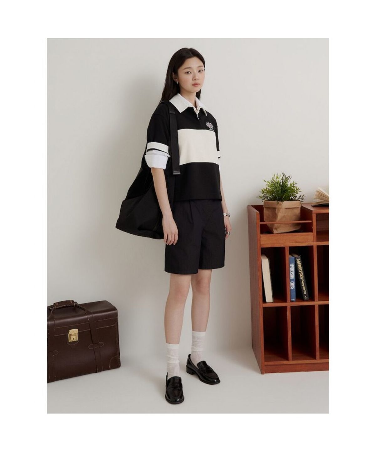 빈폴 레이디스(BEANPOLE LADIES) 럭비 스트라이프 반소매 폴로 티셔츠  블랙 (BF6742C115)