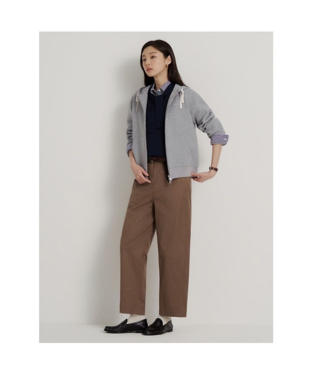빈폴 레이디스(BEANPOLE LADIES) 커브드 치노 팬츠  옐로이시 브라운 (BF6821C13B)