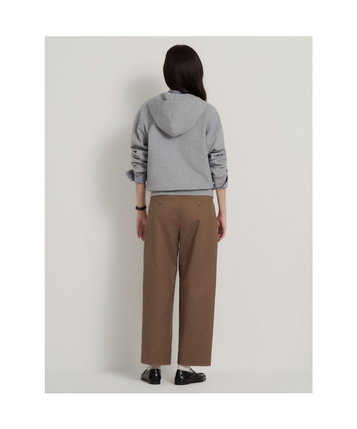 빈폴 레이디스(BEANPOLE LADIES) 커브드 치노 팬츠  옐로이시 브라운 (BF6821C13B)