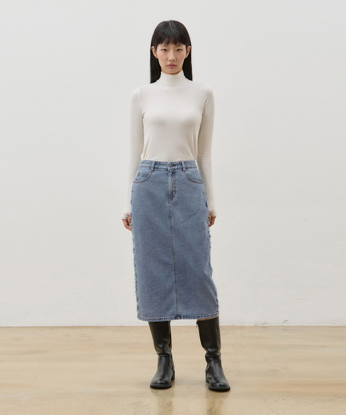 률앤와이(RYUL+WAI) 데님 프린지 H 라인 스커트 블루 F6