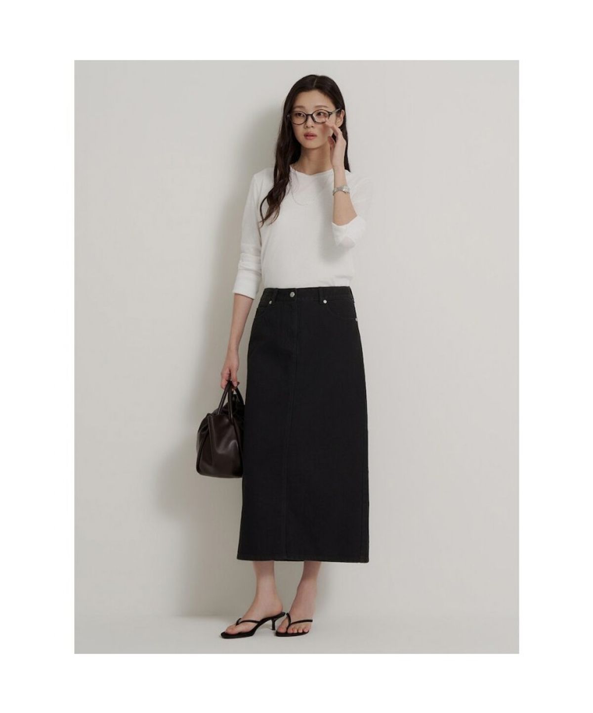 빈폴 레이디스(BEANPOLE LADIES) 데님 H라인 스커트  블랙 (BF6827C715)
