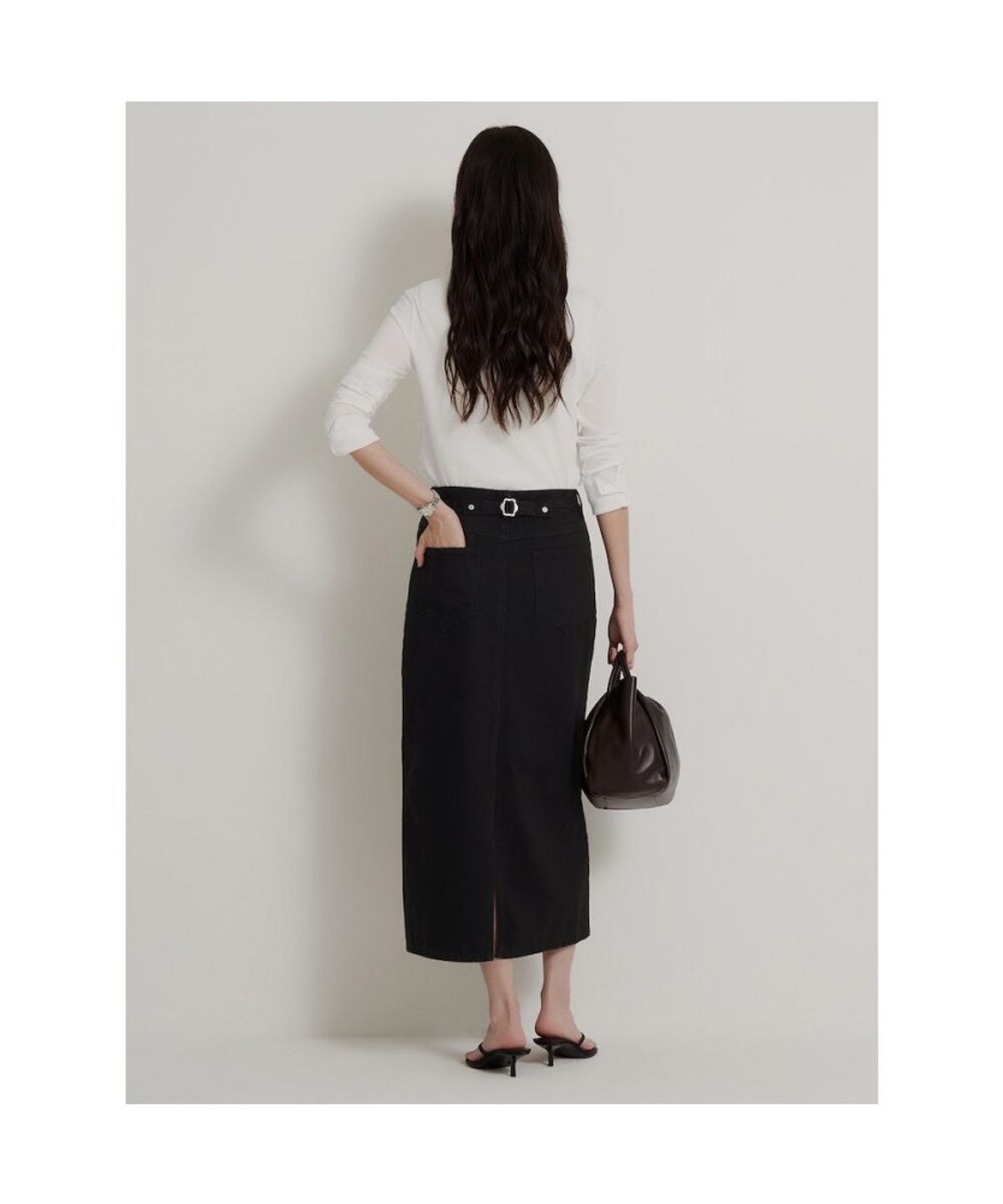 빈폴 레이디스(BEANPOLE LADIES) 데님 H라인 스커트  블랙 (BF6827C715)