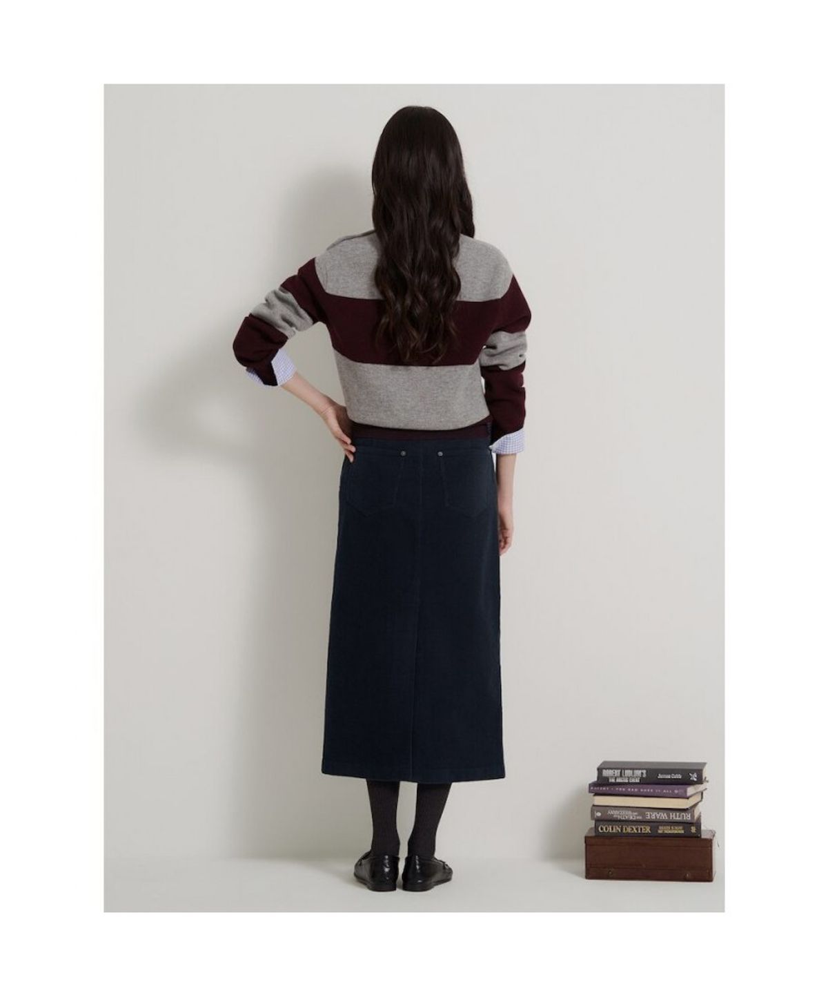 빈폴 레이디스(BEANPOLE LADIES) 코듀로이 H라인 스커트  네이비 (BF6927C22R)