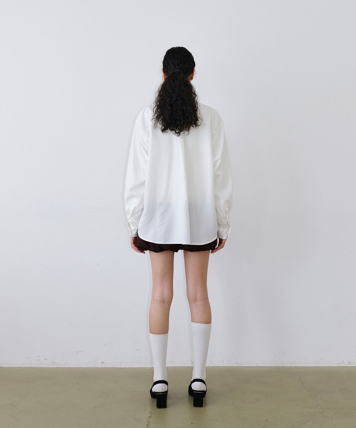 우네씬(UUNE SCENE) Cupra Loose Shirt_Ivory