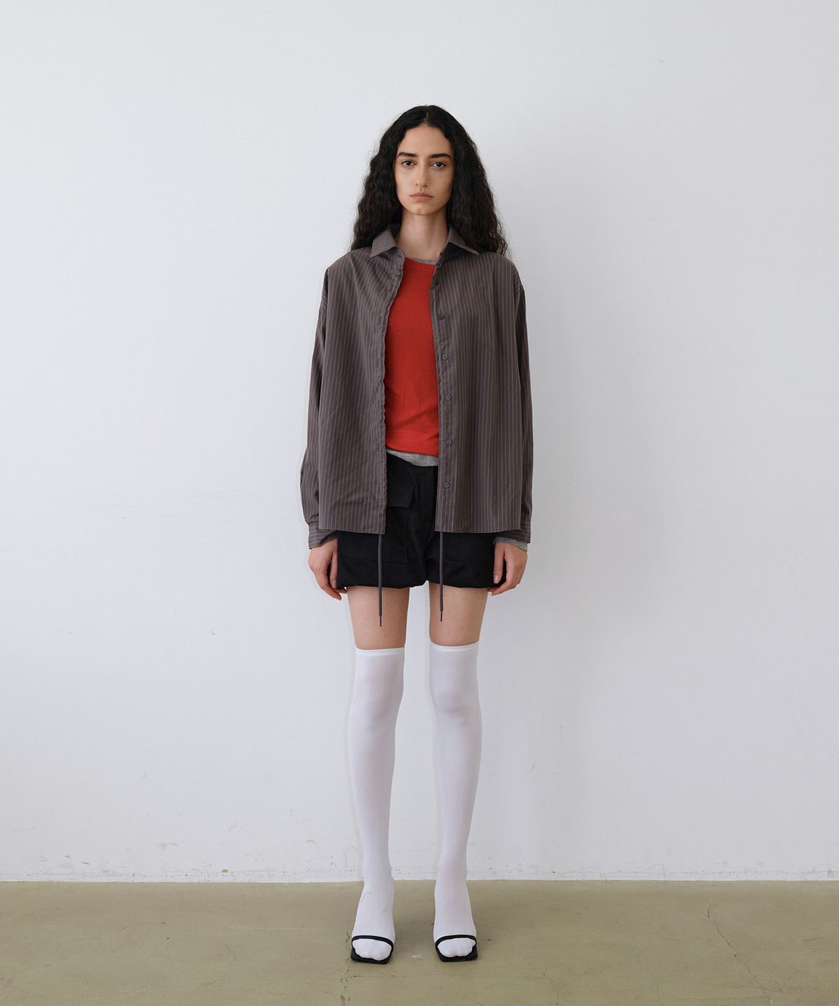 우네씬(UUNE SCENE) Stripe String Shirt_Charcoal