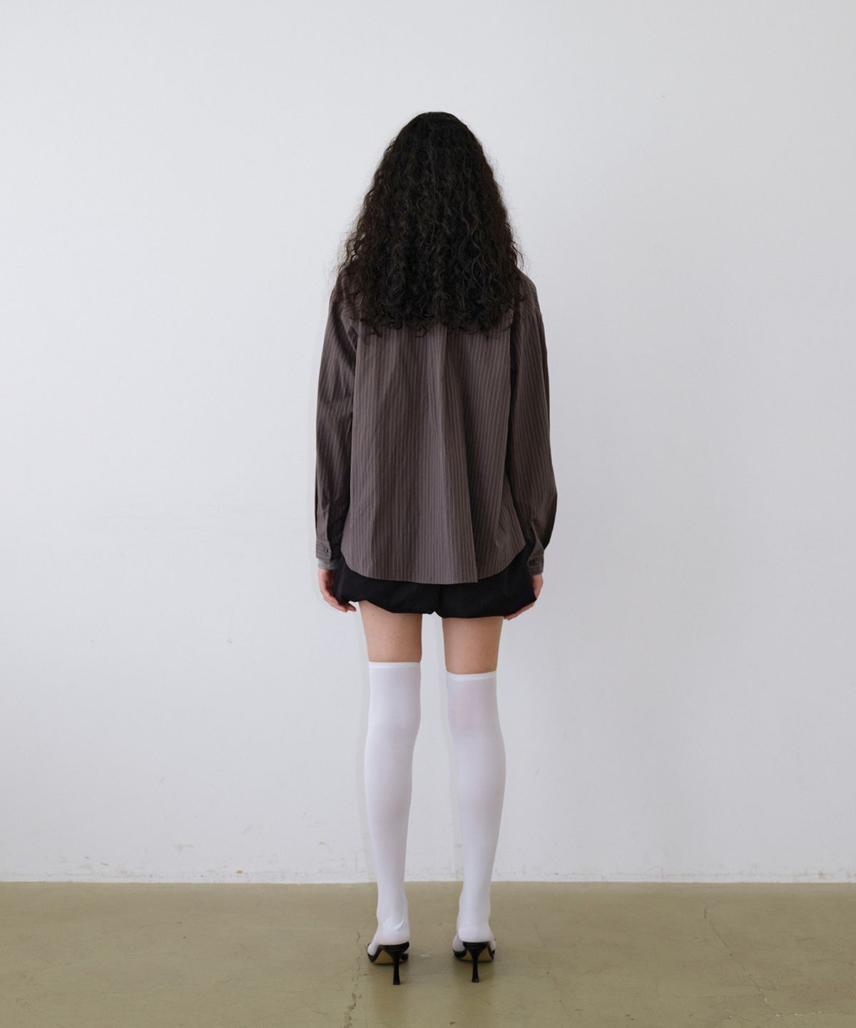 우네씬(UUNE SCENE) Stripe String Shirt_Charcoal