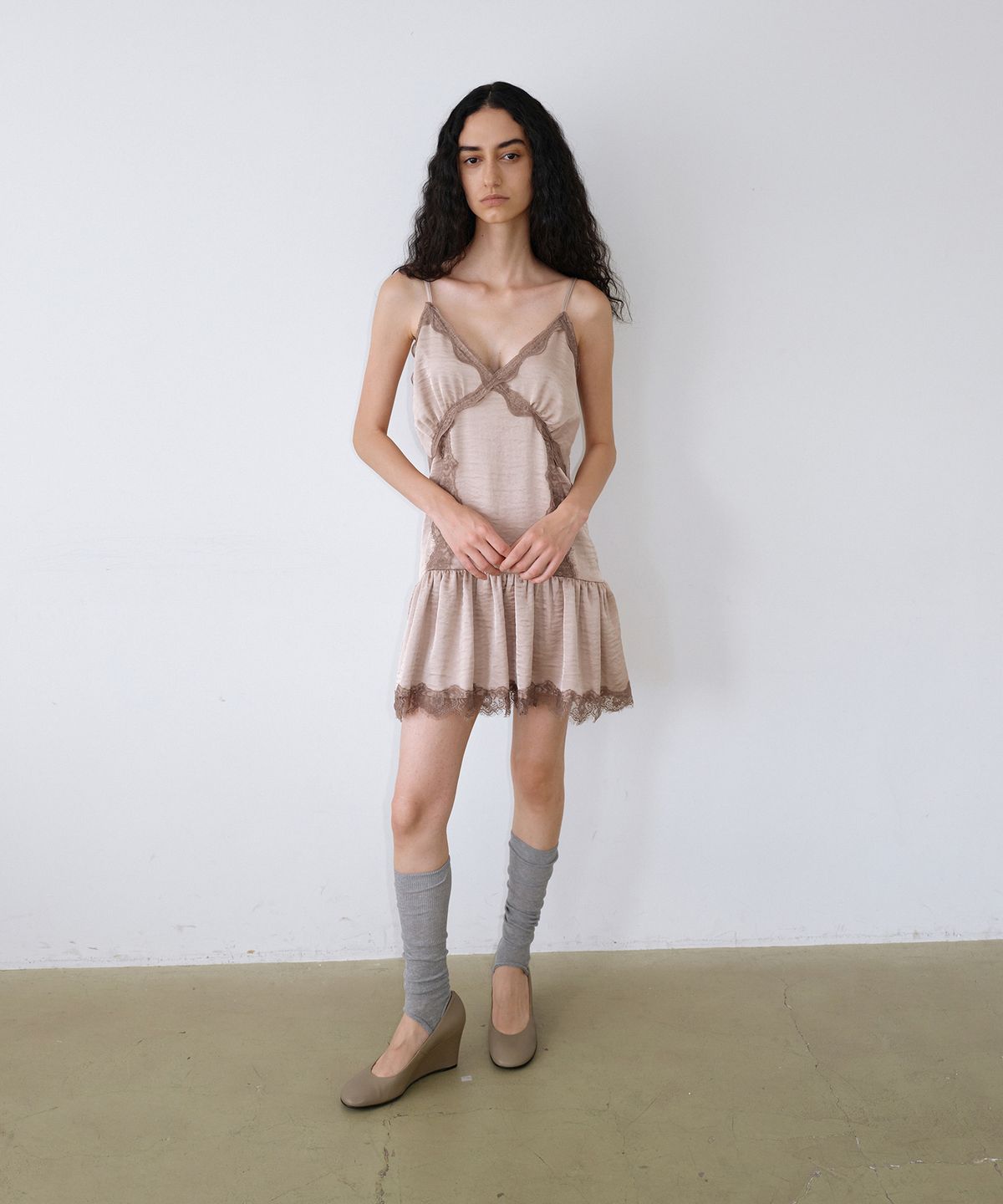 우네씬(UUNE SCENE) Lace Bustier Dress_Pink