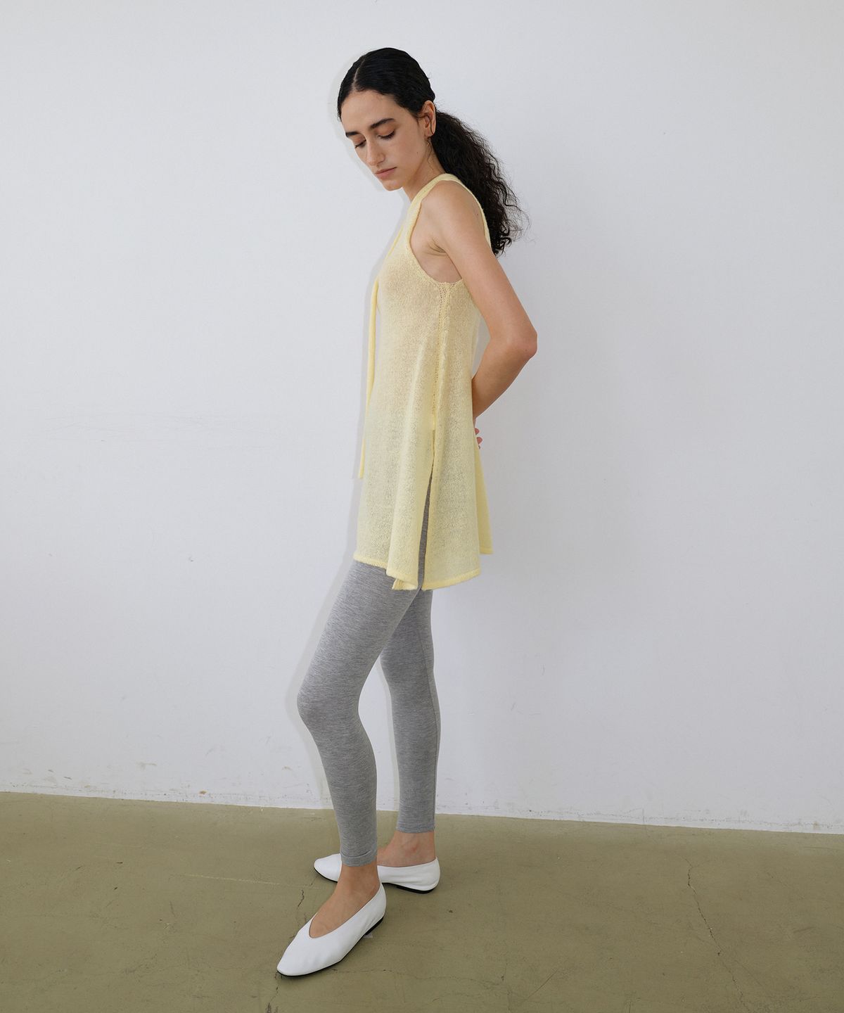 우네씬(UUNE SCENE) Scarf Tie Halter Knit_Yellow