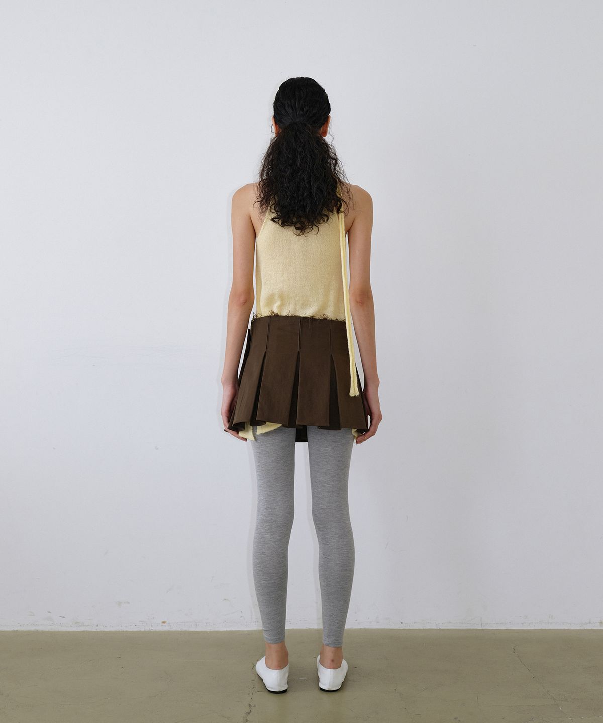 우네씬(UUNE SCENE) Pleated Wrap Skirt_Brown