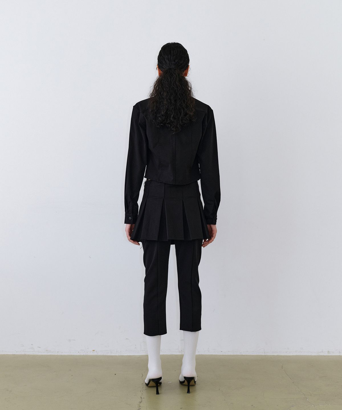 우네씬(UUNE SCENE) High Neck Button Jacket_Black