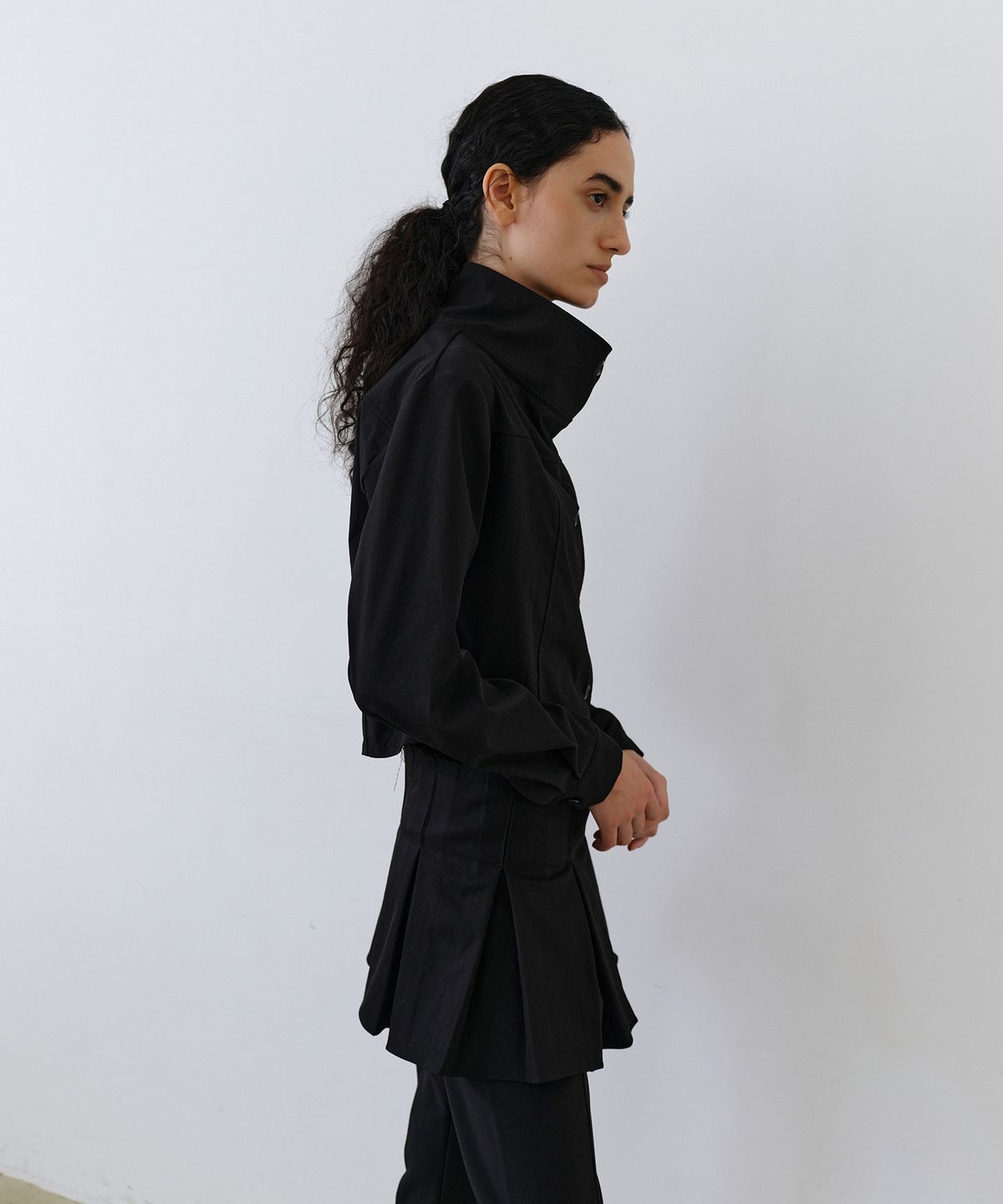 우네씬(UUNE SCENE) High Neck Button Jacket_Black