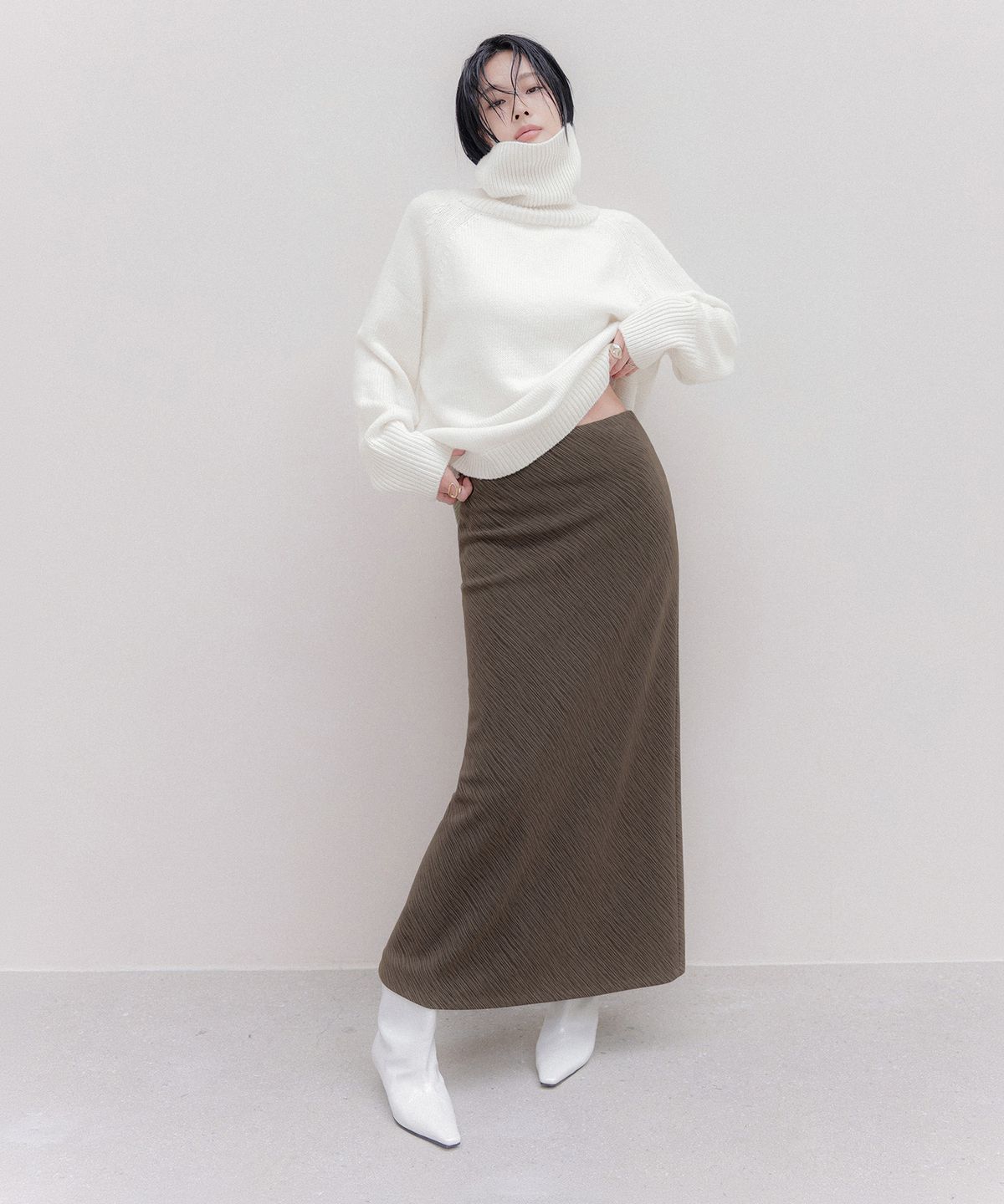 메무아(MEMUA) 벨루아 맥시 라인 스커트