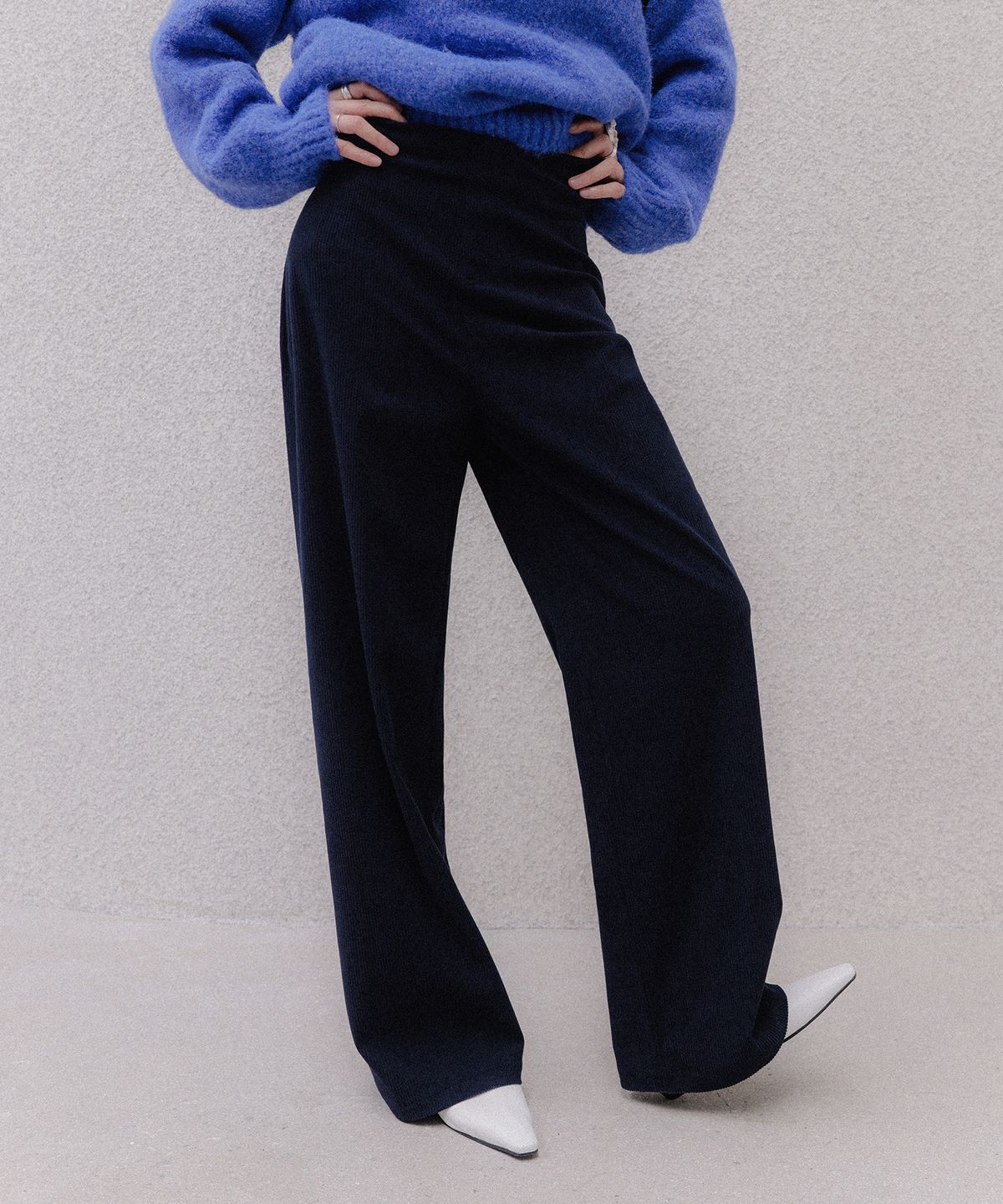 메무아(MEMUA) 컬럼 코듀로이 와이드 팬츠