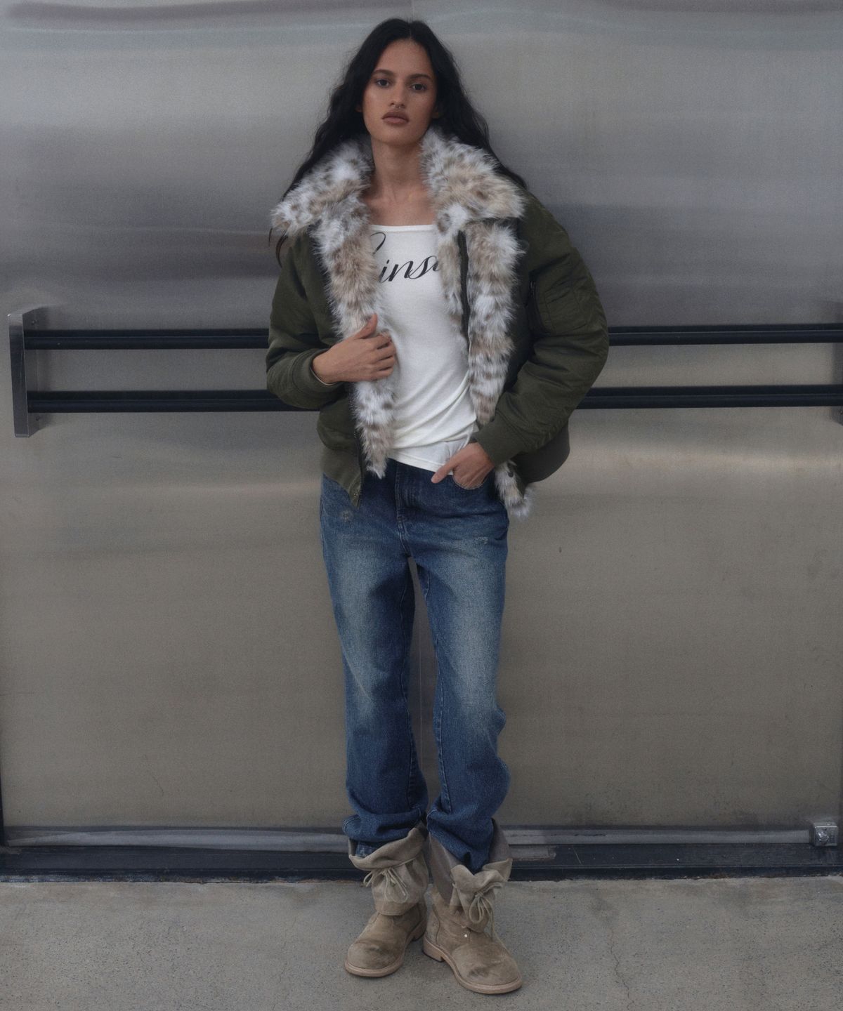 긴스키(GINSUKI) [긴스키 X 물바다]REVERSIBLE FUR MA-1 JUMPER (KHAKI)